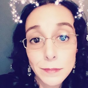 Meet your Posher, Holly